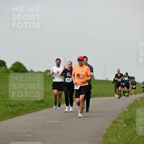 10.05.2026 - 8. Wedeler Halbmarathon Dr. Thomas Lammeyer http://msf.ph/oto/9702250 10.05.2026 11:46:40 Laufen 2247, 216, 116 meine-sportfotos.de