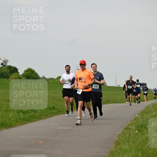 10.05.2026 - 8. Wedeler Halbmarathon Dr. Thomas Lammeyer http://msf.ph/oto/9702252 10.05.2026 11:46:41 Laufen 2247, 215, 116 meine-sportfotos.de