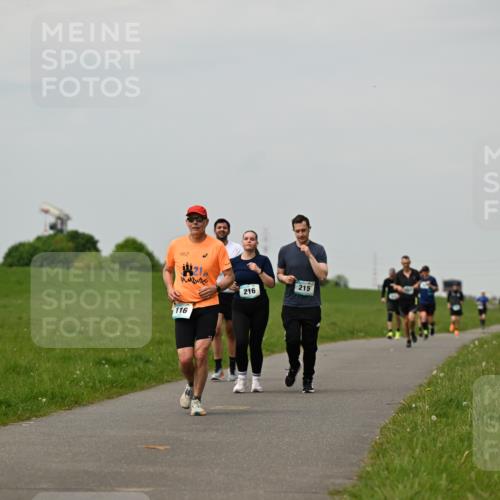 10.05.2026 - 8. Wedeler Halbmarathon Dr. Thomas Lammeyer http://msf.ph/oto/9702253 10.05.2026 11:46:42 Laufen 116, 216, 215 meine-sportfotos.de