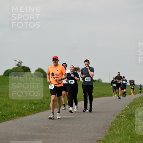10.05.2026 - 8. Wedeler Halbmarathon Dr. Thomas Lammeyer http://msf.ph/oto/9702255 10.05.2026 11:46:42 Laufen 116, 215, 216 meine-sportfotos.de