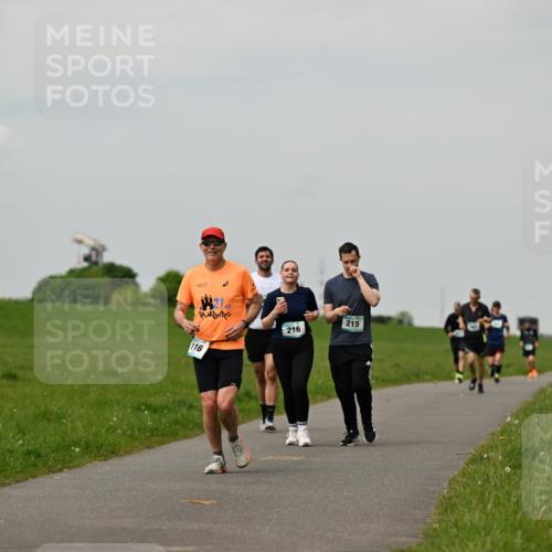 10.05.2026 - 8. Wedeler Halbmarathon Dr. Thomas Lammeyer http://msf.ph/oto/9702257 10.05.2026 11:46:42 Laufen 116, 215, 216 meine-sportfotos.de