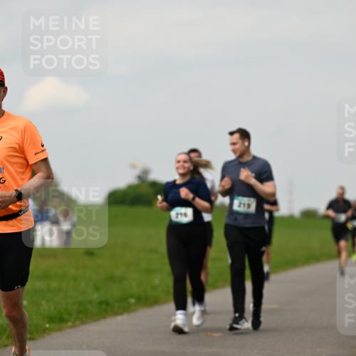 10.05.2026 - 8. Wedeler Halbmarathon Dr. Thomas Lammeyer http://msf.ph/oto/9702269 10.05.2026 11:46:46 Laufen 116, 216, 219 meine-sportfotos.de