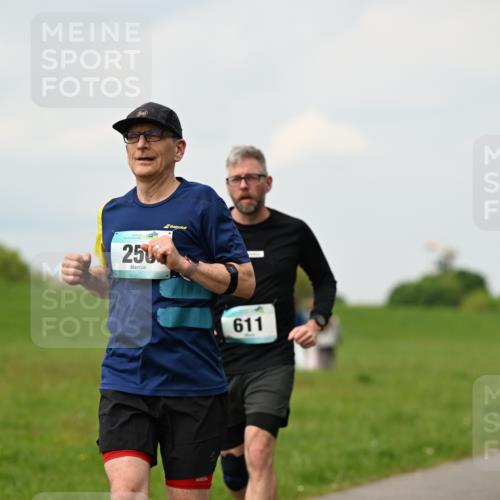 10.05.2026 - 8. Wedeler Halbmarathon Dr. Thomas Lammeyer http://msf.ph/oto/9702337 10.05.2026 11:47:00 Laufen 2500, 611 meine-sportfotos.de