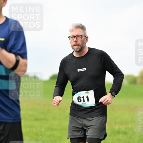 10.05.2026 - 8. Wedeler Halbmarathon Dr. Thomas Lammeyer http://msf.ph/oto/9702341 10.05.2026 11:47:01 Laufen 250, 611 meine-sportfotos.de