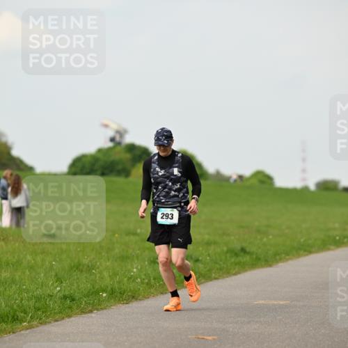 10.05.2026 - 8. Wedeler Halbmarathon Dr. Thomas Lammeyer http://msf.ph/oto/9702345 10.05.2026 11:47:02 Laufen 293 meine-sportfotos.de