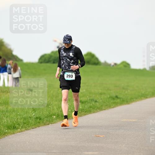 10.05.2026 - 8. Wedeler Halbmarathon Dr. Thomas Lammeyer http://msf.ph/oto/9702349 10.05.2026 11:47:03 Laufen 293 meine-sportfotos.de