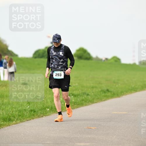 10.05.2026 - 8. Wedeler Halbmarathon Dr. Thomas Lammeyer http://msf.ph/oto/9702352 10.05.2026 11:47:03 Laufen 293 meine-sportfotos.de