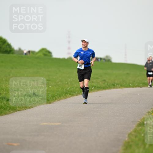 10.05.2026 - 8. Wedeler Halbmarathon Dr. Thomas Lammeyer http://msf.ph/oto/9702356 10.05.2026 11:47:08 Laufen 523 meine-sportfotos.de