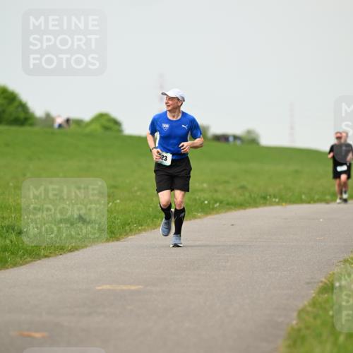 10.05.2026 - 8. Wedeler Halbmarathon Dr. Thomas Lammeyer http://msf.ph/oto/9702362 10.05.2026 11:47:08 Laufen 523 meine-sportfotos.de