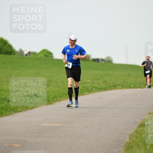 10.05.2026 - 8. Wedeler Halbmarathon Dr. Thomas Lammeyer http://msf.ph/oto/9702363 10.05.2026 11:47:09 Laufen 523 meine-sportfotos.de
