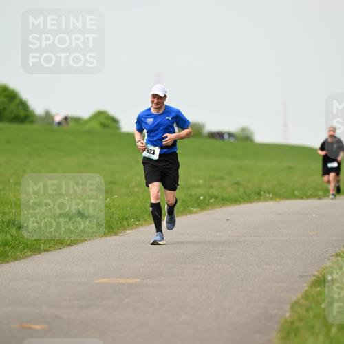 10.05.2026 - 8. Wedeler Halbmarathon Dr. Thomas Lammeyer http://msf.ph/oto/9702367 10.05.2026 11:47:09 Laufen 523 meine-sportfotos.de