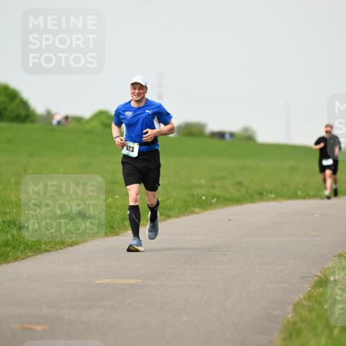 10.05.2026 - 8. Wedeler Halbmarathon Dr. Thomas Lammeyer http://msf.ph/oto/9702369 10.05.2026 11:47:09 Laufen 523 meine-sportfotos.de