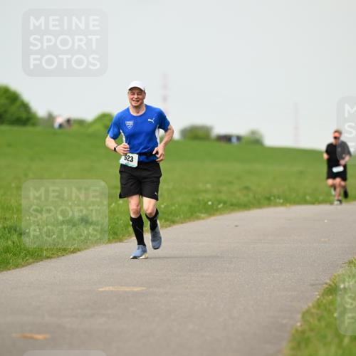 10.05.2026 - 8. Wedeler Halbmarathon Dr. Thomas Lammeyer http://msf.ph/oto/9702370 10.05.2026 11:47:09 Laufen 523 meine-sportfotos.de