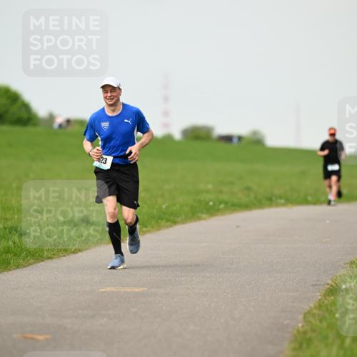 10.05.2026 - 8. Wedeler Halbmarathon Dr. Thomas Lammeyer http://msf.ph/oto/9702371 10.05.2026 11:47:10 Laufen  meine-sportfotos.de