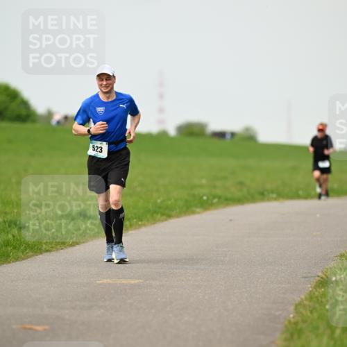 10.05.2026 - 8. Wedeler Halbmarathon Dr. Thomas Lammeyer http://msf.ph/oto/9702376 10.05.2026 11:47:10 Laufen 523 meine-sportfotos.de