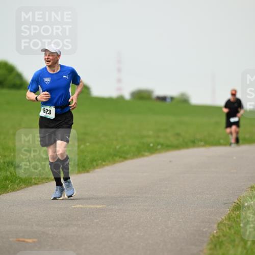 10.05.2026 - 8. Wedeler Halbmarathon Dr. Thomas Lammeyer http://msf.ph/oto/9702383 10.05.2026 11:47:11 Laufen 523 meine-sportfotos.de