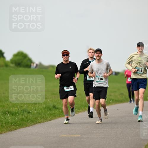 10.05.2026 - 8. Wedeler Halbmarathon Dr. Thomas Lammeyer http://msf.ph/oto/9702395 10.05.2026 11:47:22 Laufen 2039, 559, 616, 848 meine-sportfotos.de