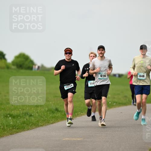 10.05.2026 - 8. Wedeler Halbmarathon Dr. Thomas Lammeyer http://msf.ph/oto/9702396 10.05.2026 11:47:23 Laufen 2039, 559, 616, 848 meine-sportfotos.de
