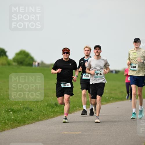 10.05.2026 - 8. Wedeler Halbmarathon Dr. Thomas Lammeyer http://msf.ph/oto/9702397 10.05.2026 11:47:23 Laufen 2039, 559, 848, 616 meine-sportfotos.de
