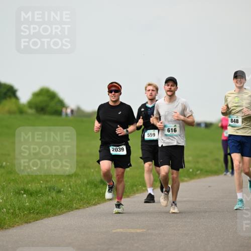 10.05.2026 - 8. Wedeler Halbmarathon Dr. Thomas Lammeyer http://msf.ph/oto/9702398 10.05.2026 11:47:23 Laufen 2039, 559, 848, 616 meine-sportfotos.de