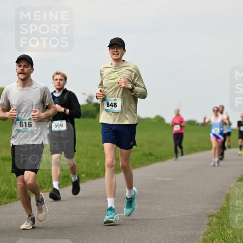 10.05.2026 - 8. Wedeler Halbmarathon Dr. Thomas Lammeyer http://msf.ph/oto/9702429 10.05.2026 11:47:28 Laufen 2039, 616, 559, 848 meine-sportfotos.de