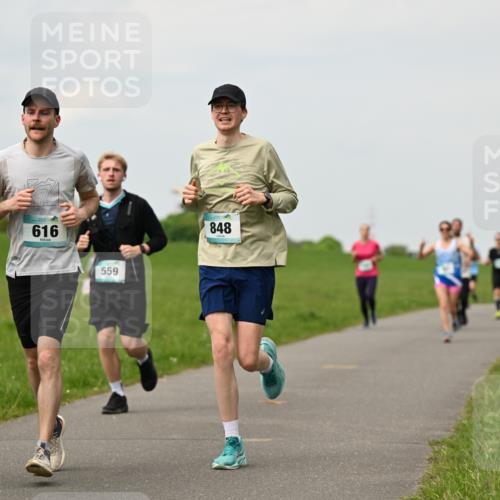 10.05.2026 - 8. Wedeler Halbmarathon Dr. Thomas Lammeyer http://msf.ph/oto/9702431 10.05.2026 11:47:29 Laufen 2039, 616, 559, 848 meine-sportfotos.de
