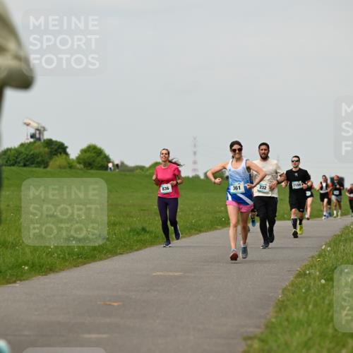 10.05.2026 - 8. Wedeler Halbmarathon Dr. Thomas Lammeyer http://msf.ph/oto/9702438 10.05.2026 11:47:30 Laufen 648, 836, 361, 232, 2159 meine-sportfotos.de
