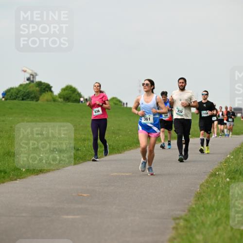 10.05.2026 - 8. Wedeler Halbmarathon Dr. Thomas Lammeyer http://msf.ph/oto/9702443 10.05.2026 11:47:31 Laufen 836, 361, 700, 232, 2159 meine-sportfotos.de