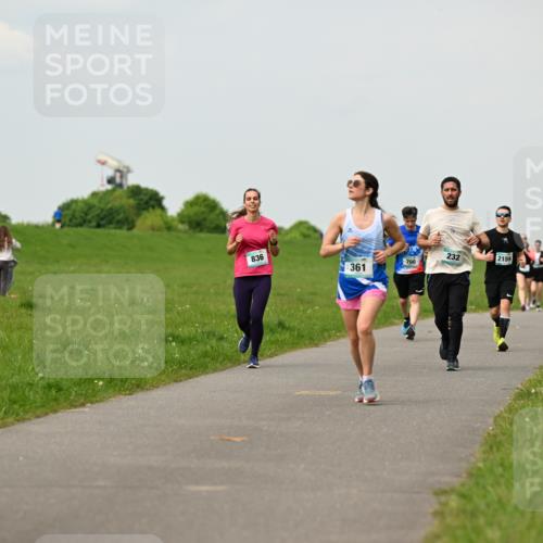 10.05.2026 - 8. Wedeler Halbmarathon Dr. Thomas Lammeyer http://msf.ph/oto/9702446 10.05.2026 11:47:32 Laufen 836, 361, 700, 232, 2159 meine-sportfotos.de