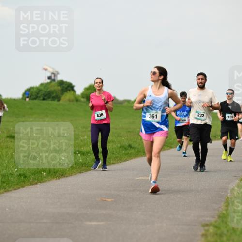 10.05.2026 - 8. Wedeler Halbmarathon Dr. Thomas Lammeyer http://msf.ph/oto/9702452 10.05.2026 11:47:32 Laufen 836, 361, 232, 2159, 700 meine-sportfotos.de