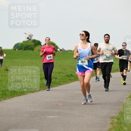 10.05.2026 - 8. Wedeler Halbmarathon Dr. Thomas Lammeyer http://msf.ph/oto/9702455 10.05.2026 11:47:33 Laufen 836, 232, 700, 2159, 361 meine-sportfotos.de