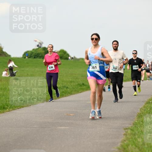10.05.2026 - 8. Wedeler Halbmarathon Dr. Thomas Lammeyer http://msf.ph/oto/9702459 10.05.2026 11:47:33 Laufen 836, 361, 700, 2159, 232 meine-sportfotos.de