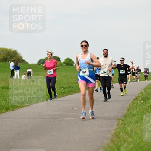 10.05.2026 - 8. Wedeler Halbmarathon Dr. Thomas Lammeyer http://msf.ph/oto/9702462 10.05.2026 11:47:34 Laufen 836, 361, 700, 232, 2159 meine-sportfotos.de