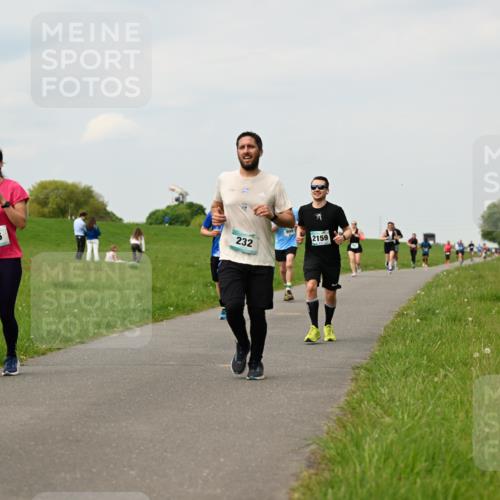 10.05.2026 - 8. Wedeler Halbmarathon Dr. Thomas Lammeyer http://msf.ph/oto/9702482 10.05.2026 11:47:37 Laufen 836, 232, 2159 meine-sportfotos.de