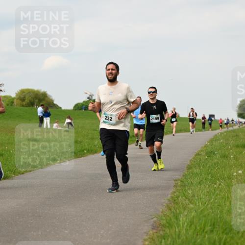 10.05.2026 - 8. Wedeler Halbmarathon Dr. Thomas Lammeyer http://msf.ph/oto/9702484 10.05.2026 11:47:37 Laufen 836, 232, 2159 meine-sportfotos.de