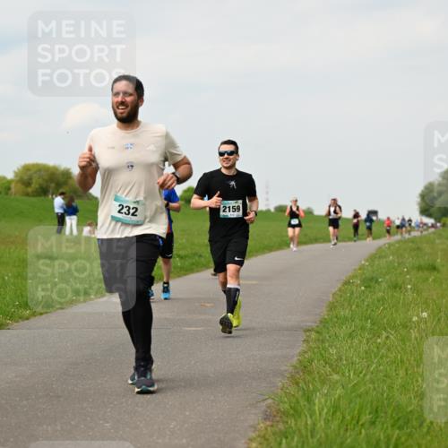 10.05.2026 - 8. Wedeler Halbmarathon Dr. Thomas Lammeyer http://msf.ph/oto/9702487 10.05.2026 11:47:38 Laufen 232, 2159 meine-sportfotos.de
