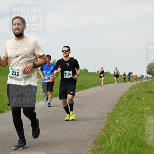 10.05.2026 - 8. Wedeler Halbmarathon Dr. Thomas Lammeyer http://msf.ph/oto/9702491 10.05.2026 11:47:39 Laufen 232, 700, 2159 meine-sportfotos.de
