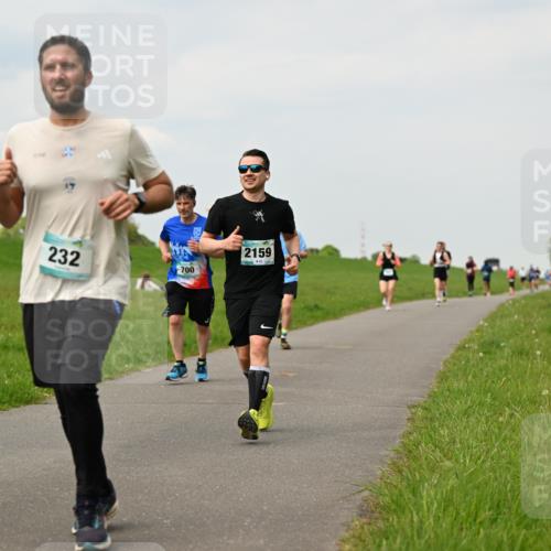 10.05.2026 - 8. Wedeler Halbmarathon Dr. Thomas Lammeyer http://msf.ph/oto/9702494 10.05.2026 11:47:39 Laufen 232, 700, 2159 meine-sportfotos.de