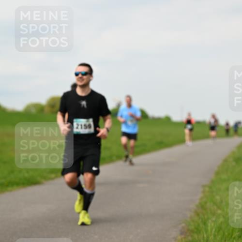 10.05.2026 - 8. Wedeler Halbmarathon Dr. Thomas Lammeyer http://msf.ph/oto/9702498 10.05.2026 11:47:40 Laufen 2159 meine-sportfotos.de