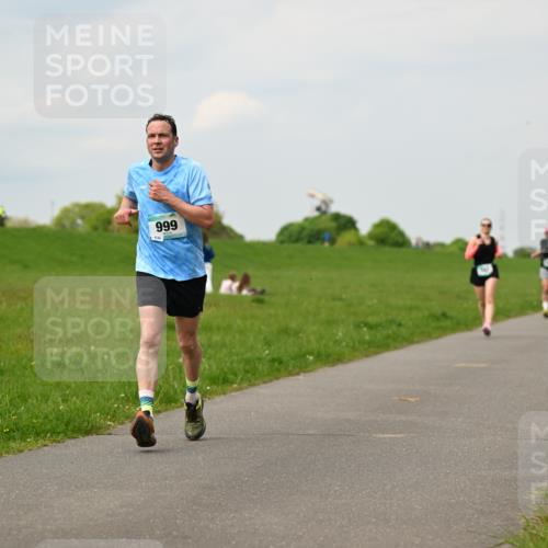 10.05.2026 - 8. Wedeler Halbmarathon Dr. Thomas Lammeyer http://msf.ph/oto/9702508 10.05.2026 11:47:42 Laufen 999 meine-sportfotos.de
