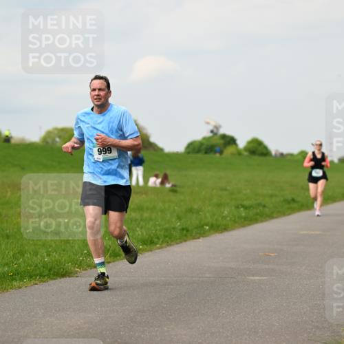 10.05.2026 - 8. Wedeler Halbmarathon Dr. Thomas Lammeyer http://msf.ph/oto/9702509 10.05.2026 11:47:42 Laufen 999 meine-sportfotos.de