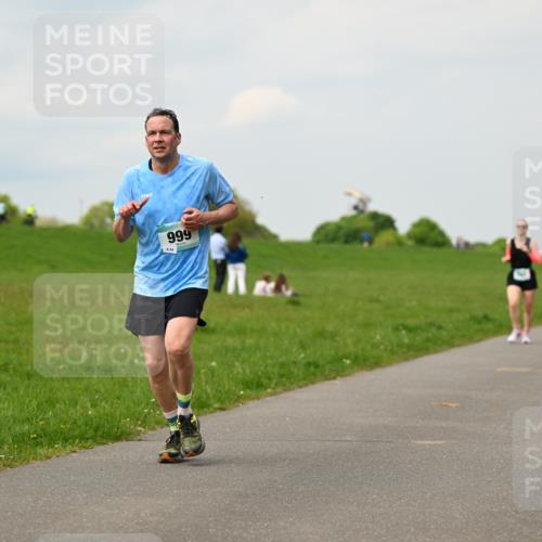 10.05.2026 - 8. Wedeler Halbmarathon Dr. Thomas Lammeyer http://msf.ph/oto/9702510 10.05.2026 11:47:42 Laufen 999 meine-sportfotos.de