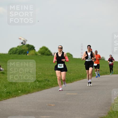 10.05.2026 - 8. Wedeler Halbmarathon Dr. Thomas Lammeyer http://msf.ph/oto/9702516 10.05.2026 11:47:44 Laufen 747 meine-sportfotos.de