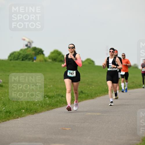 10.05.2026 - 8. Wedeler Halbmarathon Dr. Thomas Lammeyer http://msf.ph/oto/9702520 10.05.2026 11:47:45 Laufen 747 meine-sportfotos.de