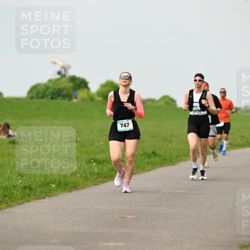 10.05.2026 - 8. Wedeler Halbmarathon Dr. Thomas Lammeyer http://msf.ph/oto/9702525 10.05.2026 11:47:45 Laufen 747 meine-sportfotos.de
