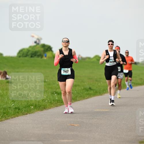 10.05.2026 - 8. Wedeler Halbmarathon Dr. Thomas Lammeyer http://msf.ph/oto/9702526 10.05.2026 11:47:45 Laufen 747, 638 meine-sportfotos.de