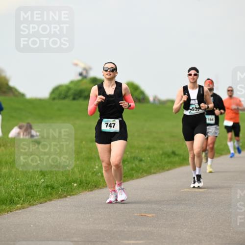 10.05.2026 - 8. Wedeler Halbmarathon Dr. Thomas Lammeyer http://msf.ph/oto/9702532 10.05.2026 11:47:46 Laufen 747, 538, 164 meine-sportfotos.de
