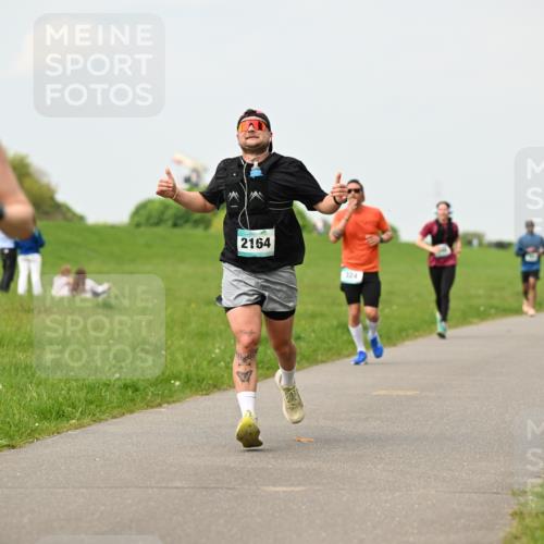 10.05.2026 - 8. Wedeler Halbmarathon Dr. Thomas Lammeyer http://msf.ph/oto/9702555 10.05.2026 11:47:51 Laufen 2164, 324 meine-sportfotos.de
