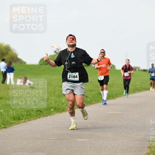 10.05.2026 - 8. Wedeler Halbmarathon Dr. Thomas Lammeyer http://msf.ph/oto/9702556 10.05.2026 11:47:51 Laufen 2164, 224 meine-sportfotos.de