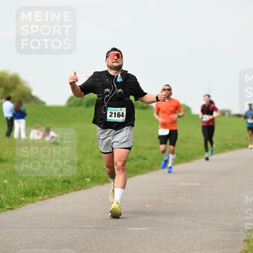 10.05.2026 - 8. Wedeler Halbmarathon Dr. Thomas Lammeyer http://msf.ph/oto/9702557 10.05.2026 11:47:51 Laufen 2164 meine-sportfotos.de